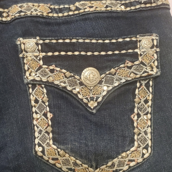 Grace in LA Jean's - Picture 4 of 8